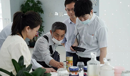 爱普生代表团莅临九州ku酷游总部参观交流